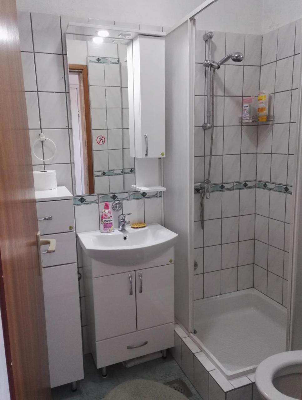 Prenociste Orhideja Hotel Odžak Eksteriør billede